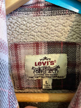Load image into Gallery viewer, Size L Levi Men's Flannel
