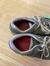 Load image into Gallery viewer, Women's Shoe Size 9 Ahnu Green Women's  Casual Shoes
