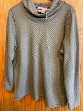 Load image into Gallery viewer, Size Large LL Bean Green Women's Sweater &amp; Sweatshirt
