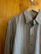 Load image into Gallery viewer, Size Large LL Bean Men's Long Sleeve Shirt
