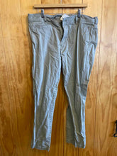 Load image into Gallery viewer, Size 38 TenTree Men's Pants
