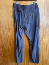 Load image into Gallery viewer, Size 32 Orvis Men's Pants
