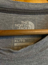 Load image into Gallery viewer, Size XL The North Face Men's Long Sleeve Shirt
