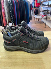 Load image into Gallery viewer, Women's Shoe Size 9 Keen Dark Grey Hiking Shoes

