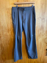 Load image into Gallery viewer, Size REI Men's Hiking Pants
