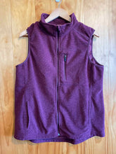 Load image into Gallery viewer, Size L Duluth Trading Men's Vest

