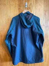 Load image into Gallery viewer, Size L Columbia Men's Rain Jacket

