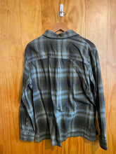 Load image into Gallery viewer, Size L Carhartt Men's Flannel
