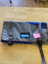 Load image into Gallery viewer, Kavu Travel Bag
