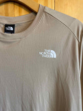 Load image into Gallery viewer, Size XL The North Face Men's Short Sleeve Shirt
