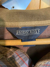 Load image into Gallery viewer, Size L Lands End Men's Long Sleeve Shirt
