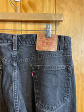 Load image into Gallery viewer, Size 36 Levi Men's Jeans
