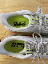 Load image into Gallery viewer, 11.5 Nike Men's Shoes
