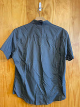 Load image into Gallery viewer, Size Large Kuhl Men's Short Sleeve Shirt
