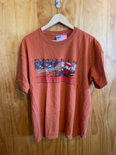 Load image into Gallery viewer, Size L Gildan Men's Short Sleeve Shirt
