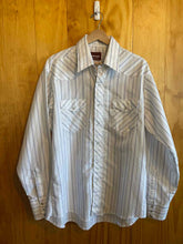 Load image into Gallery viewer, Wrangler Men's Long Sleeve Shirt
