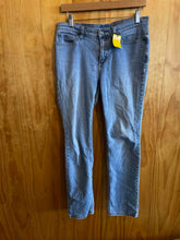 Load image into Gallery viewer, Size 8 Duluth Trading Blue Women's Jeans
