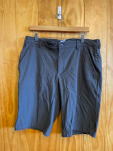 Load image into Gallery viewer, Size 36 Kitsbow Men&#39;s Shorts
