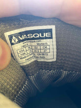 Load image into Gallery viewer, Women's Shoe Size 10 vasque Dark Brown Hiking Boots
