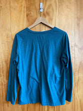 Load image into Gallery viewer, Size X-Large Eddie Bauer Turquoise Women&#39;s Long Sleeve Shirt
