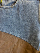 Load image into Gallery viewer, Size 34 Cabelas Men's Jeans
