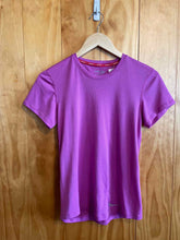 Load image into Gallery viewer, Size S Saucony Pink Women's Short Sleeve Shirt
