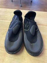 Load image into Gallery viewer, Aqua Lung Water Shoes
