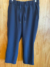 Load image into Gallery viewer, Size 6 Lululemon Black Women's Pants
