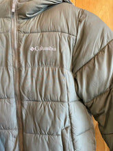 Load image into Gallery viewer, Child Size S Columbia Girl's Girl's Jacket
