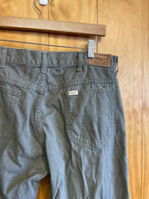 Load image into Gallery viewer, Size 34 L.L. Bean Men&#39;s Pants

