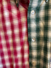 Load image into Gallery viewer, Size L Dockers Men's Short Sleeve Shirt
