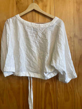 Load image into Gallery viewer, Size Medium Urban Outfitters White Women's Blouse
