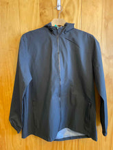 Load image into Gallery viewer, Size XL Voyager Men&#39;s Light Jacket
