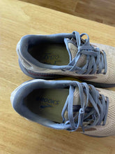 Load image into Gallery viewer, Women's Shoe Size 8 Brooks Lavender Running Shoes
