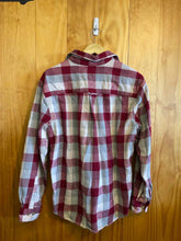 Load image into Gallery viewer, Size M Gander Mountain Men&#39;s Flannel

