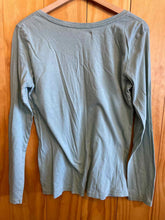 Load image into Gallery viewer, Size L Columbia Green Women's Long Sleeve Shirt

