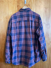 Load image into Gallery viewer, Size L Duluth Trading Co. Men's Flannel

