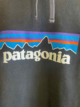Load image into Gallery viewer, Mens Size XL Patagonia Men's Hoodie
