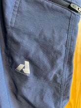 Load image into Gallery viewer, Size 14P Eddie Bauer Navy Women's Capris
