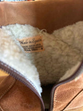Load image into Gallery viewer, Shoe Size 9 Explorer's Brown Boots
