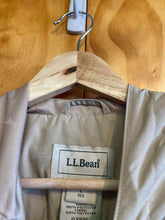 Load image into Gallery viewer, Women Size L LL Bean Khaki Women's Light Jacket
