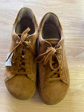 Load image into Gallery viewer, 40 Birkenstock Men's Shoes
