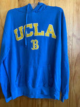 Load image into Gallery viewer, Size Medium Stadium Athletics Men's Sweater &amp; Sweatshirt
