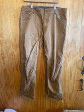 Load image into Gallery viewer, Size 38 khombu Men's Pants
