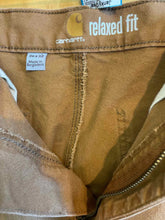 Load image into Gallery viewer, Size 36 Carhartt Men&#39;s Pants
