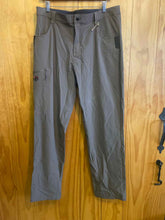 Load image into Gallery viewer, Size 34 Black OVis Men's Pants
