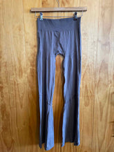 Load image into Gallery viewer, GymShark Grey Women's Leggings
