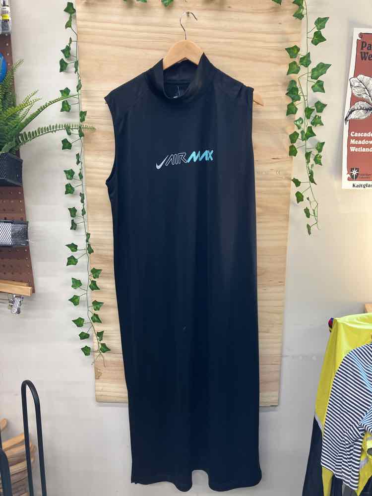 Size X-Large Nike Black Dress